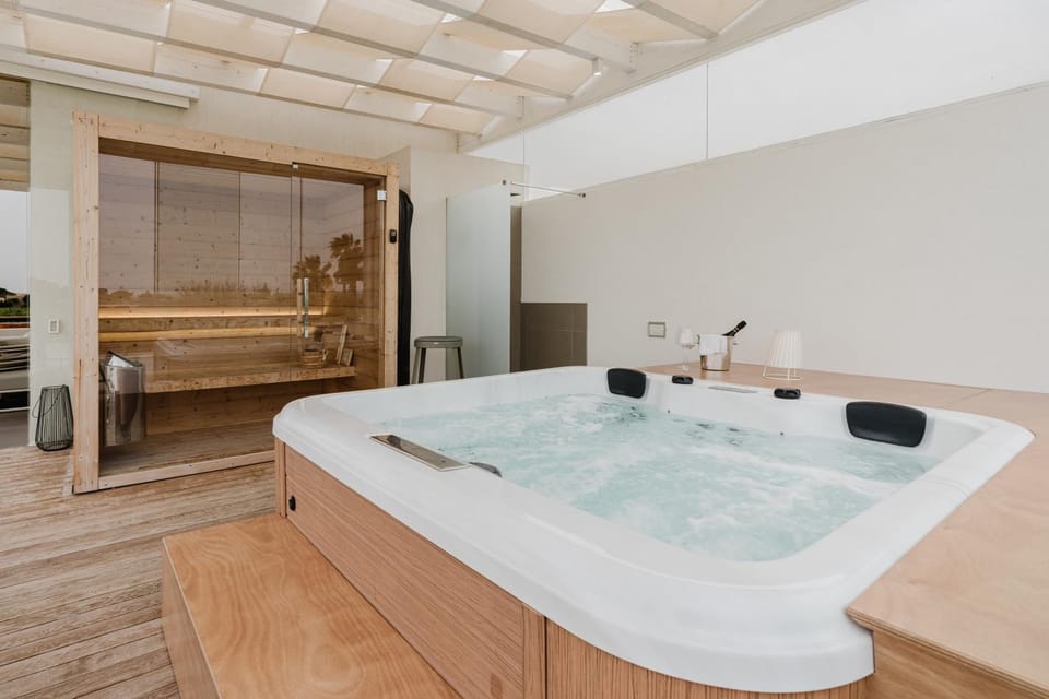 Bathroom, Living room