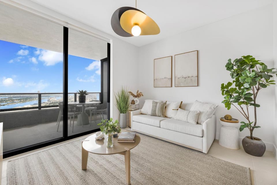 View (from property/room), Living room, Seating area