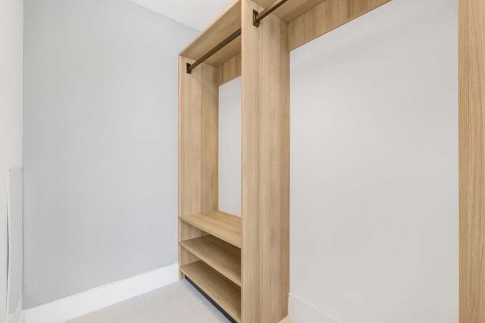 Bedroom, wardrobe