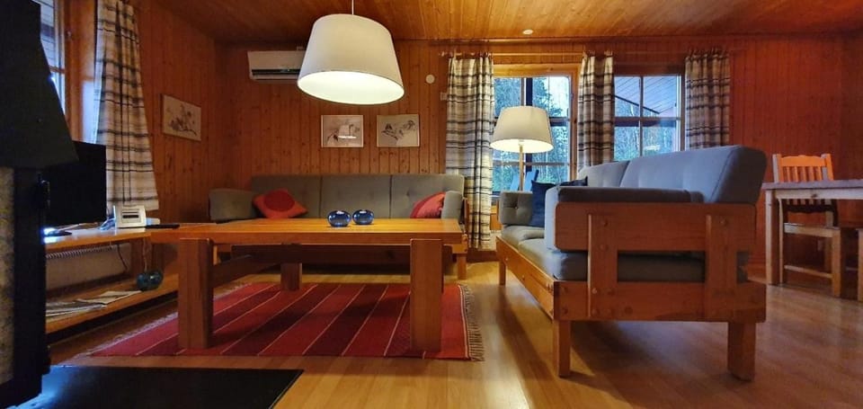 Sauna | Wi-Fi | Terrace | Wood stove | Cable TV House in Sweden