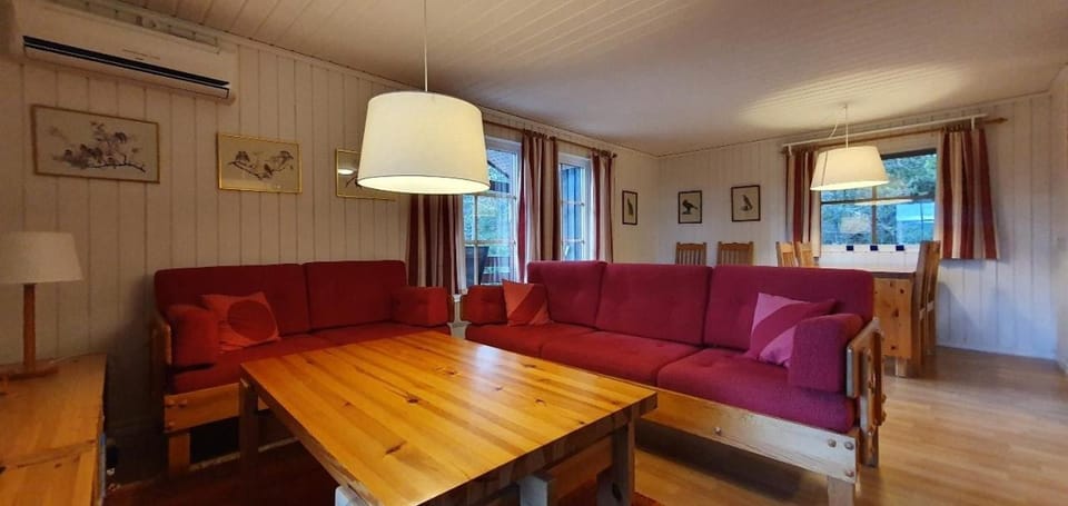 Sauna | Wi-Fi | Terrace | Wood stove | Cable TV House in Sweden