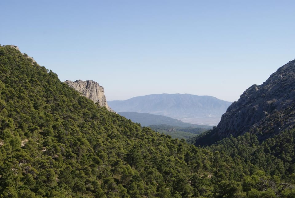 Nearby landmark, Natural landscape, Mountain view