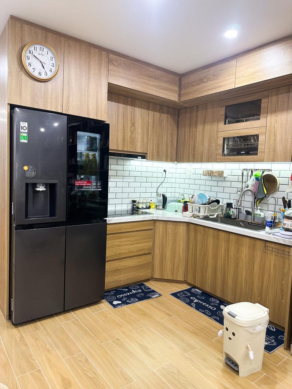Kitchen or kitchenette, Communal kitchen
