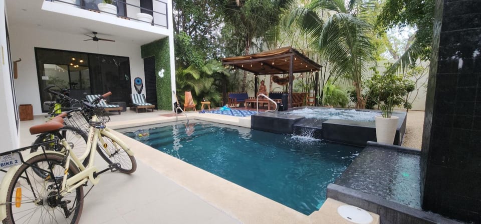 Swimming pool