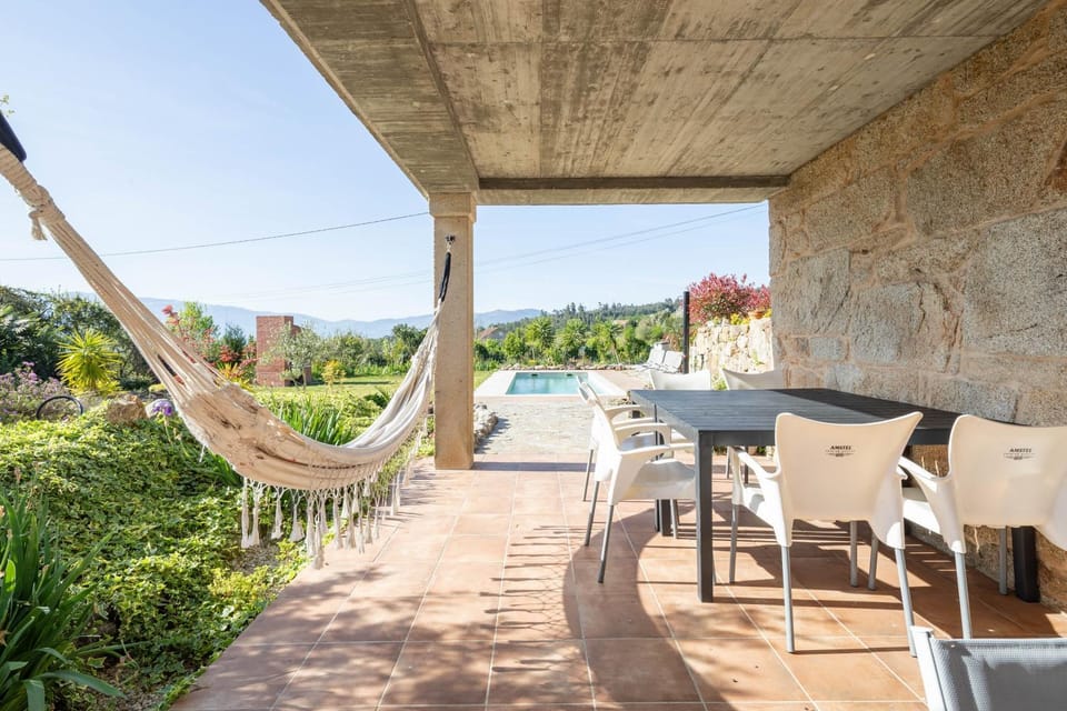 Property building, Balcony/Terrace, Living room