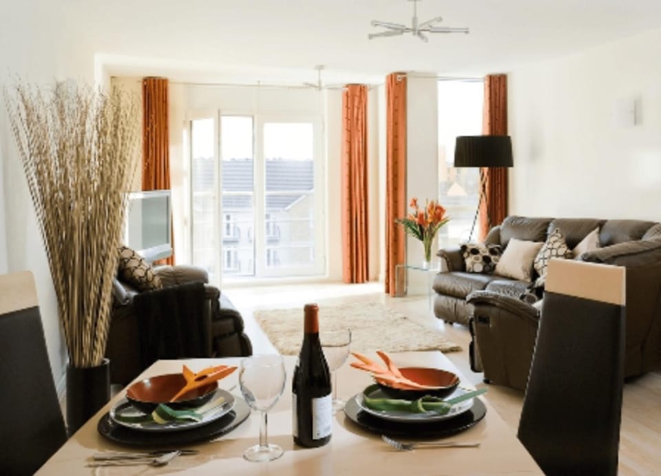 Communal lounge/ TV room, Living room