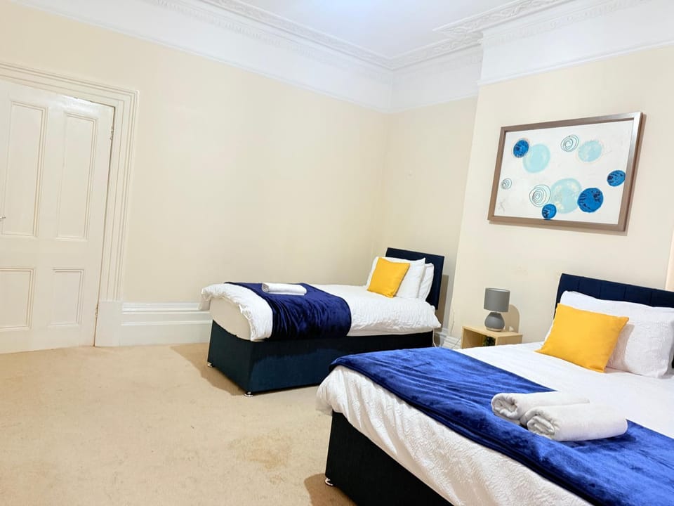 Cozy Haven Near Leicester University and General Hospital Apartment in Leicester