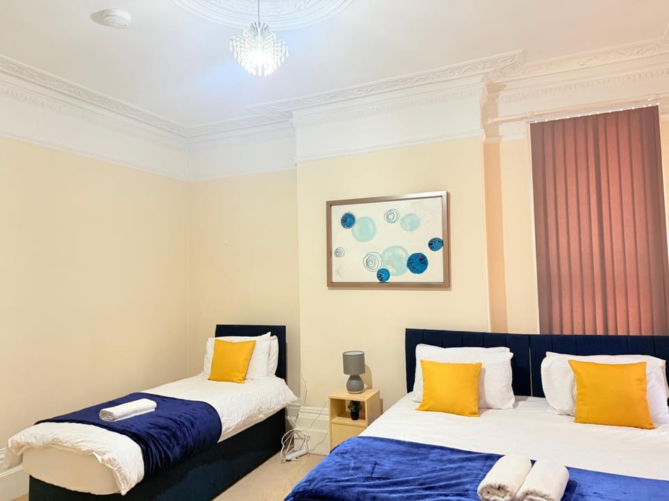 Cozy Haven Near Leicester University and General Hospital Apartment in Leicester