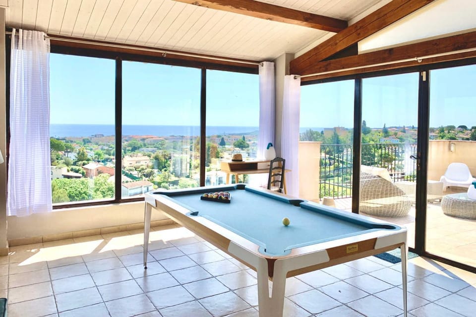 Billiard