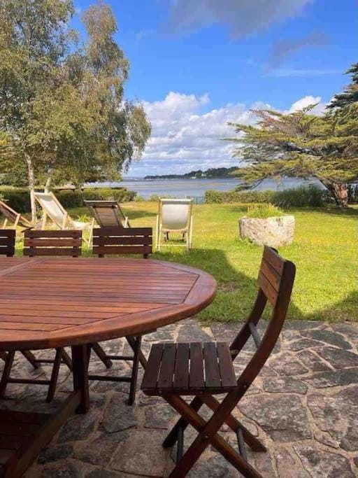 Fantastic 6 Bedroom House with stunning sea view House in Arzon