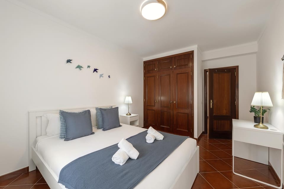 Bed, Photo of the whole room, Bedroom, towels, wardrobe