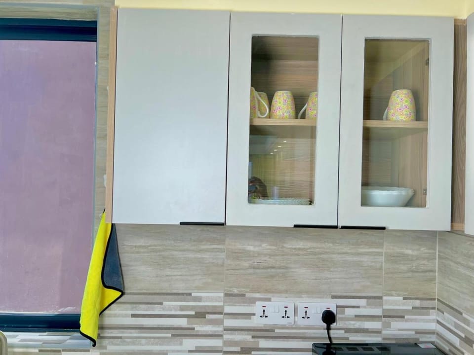 modern hidden gem apartment with heated swimming pool well equipped gym,child play area,ample parking space and amazing scenic views Apartment in Nairobi