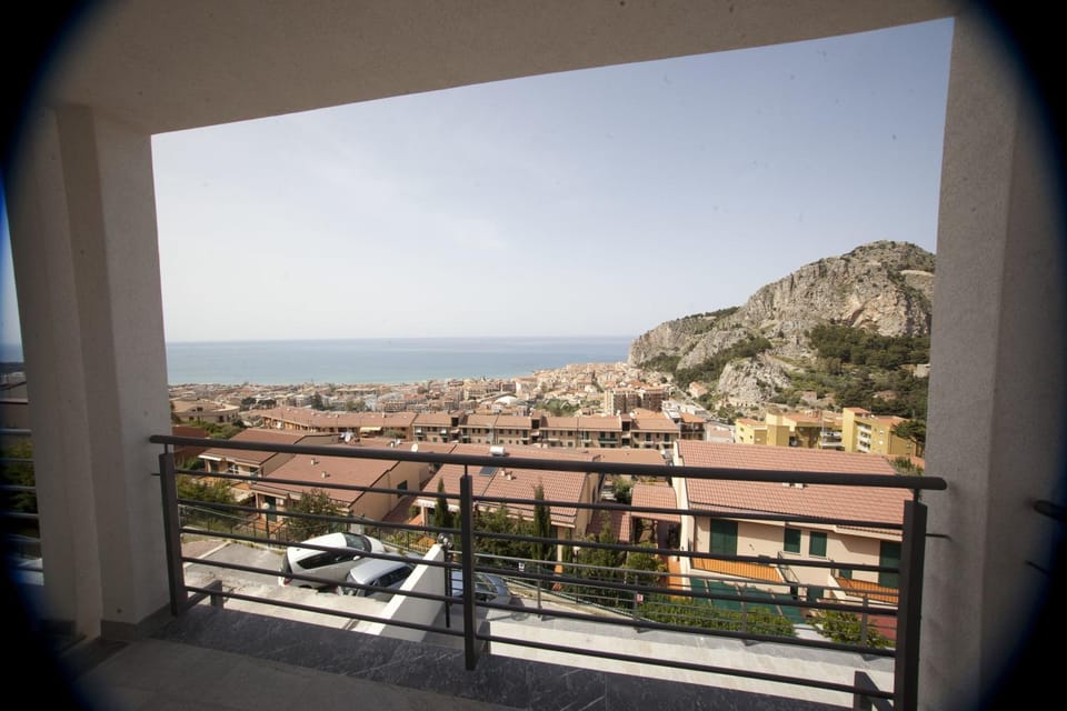 Balcony/Terrace, City view, Mountain view, Sea view