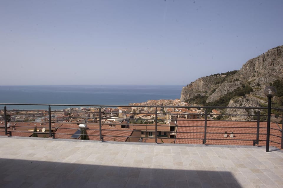 Balcony/Terrace, City view, Mountain view, Sea view