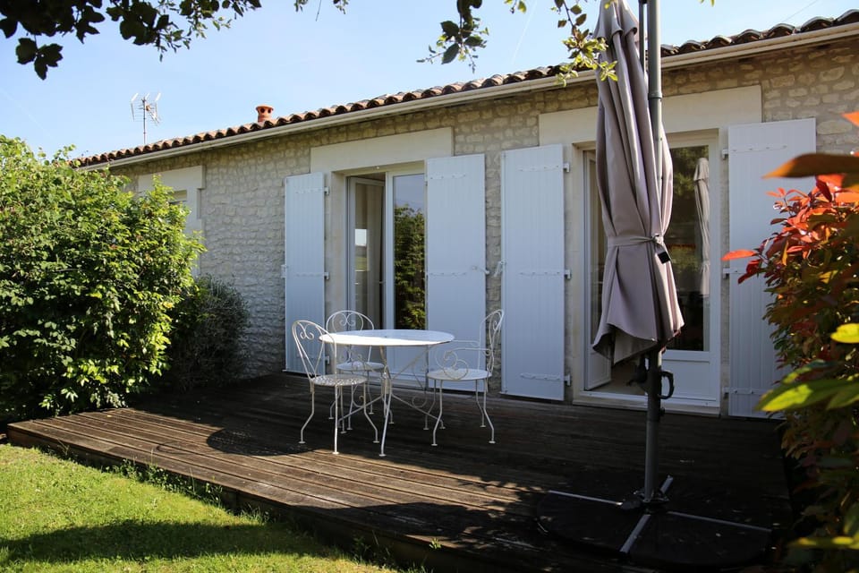 Property building, Patio, Garden view