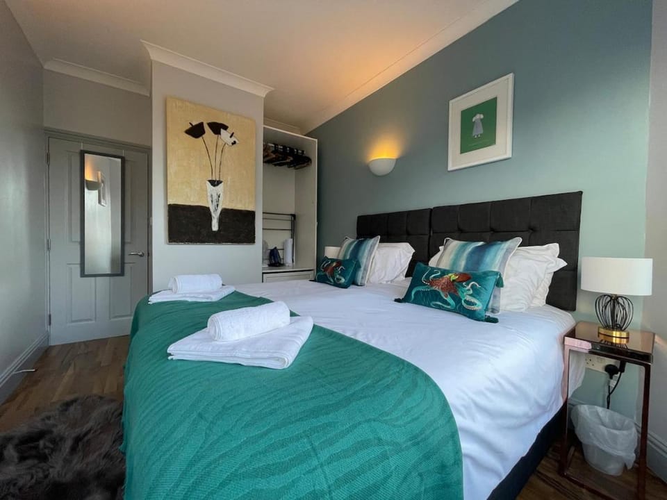Delightful airy apartment in leafy St Andrews Apartment in Bristol