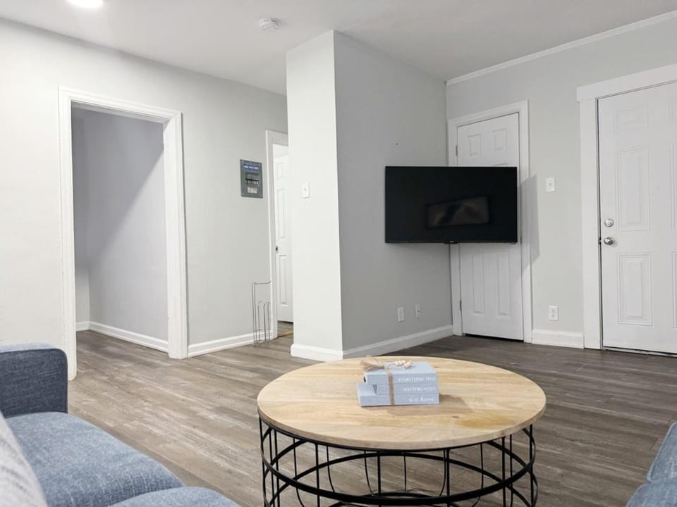 Riverside Retreat Apartments Apartment in Evansville