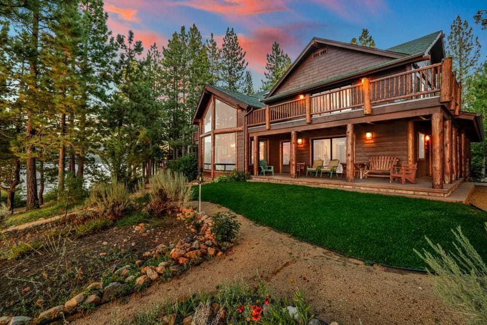 Eagle Point Lake House by Big Bear Vacations House in Big Bear