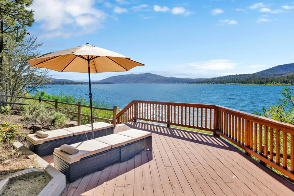 Eagle Point Lake House by Big Bear Vacations House in Big Bear