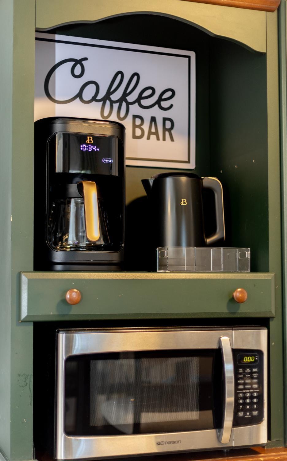 Coffee/tea facilities, Kitchen or kitchenette