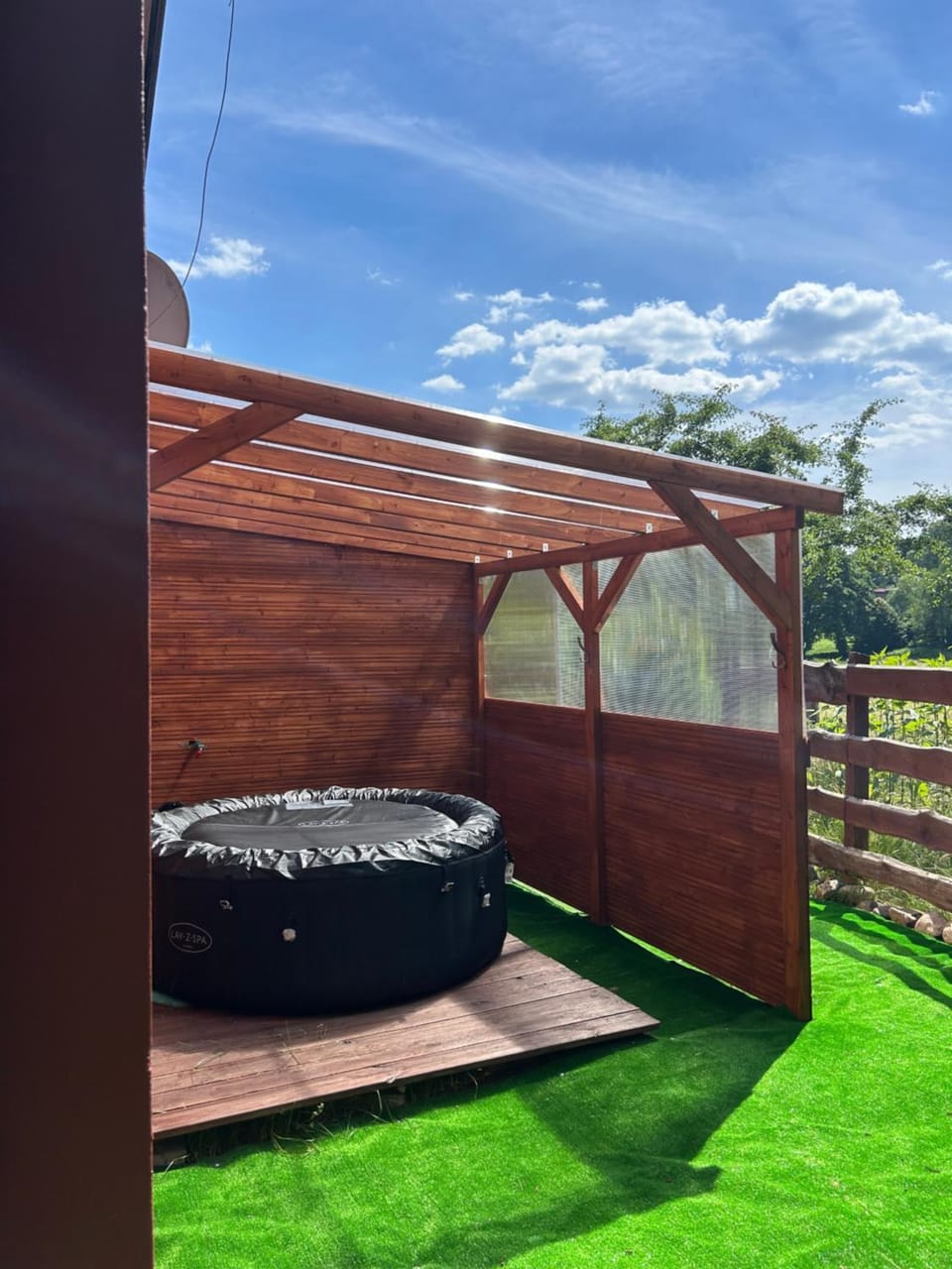 Garden, Hot Tub, Garden view