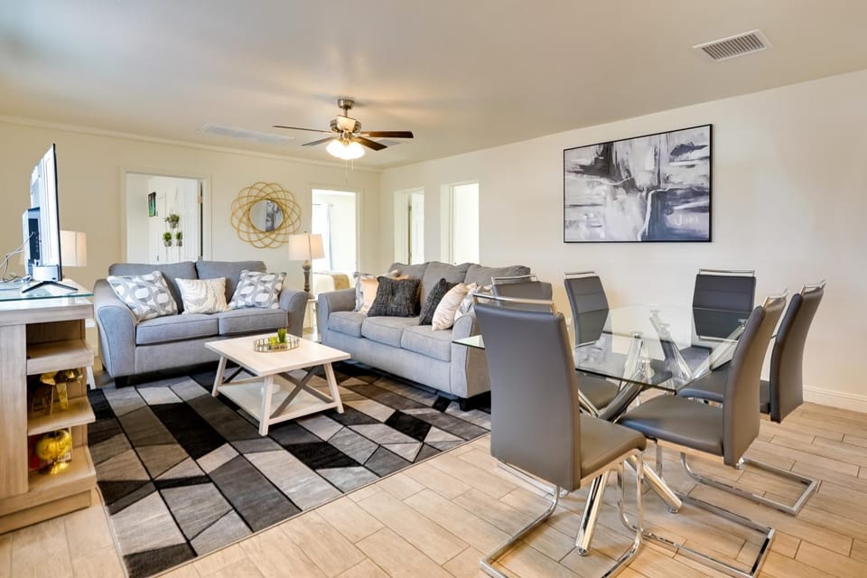 2 Mi to University of Arizona: Tucson Urban Escape House in Catalina Foothills