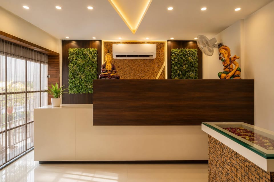 Lobby or reception, air conditioner