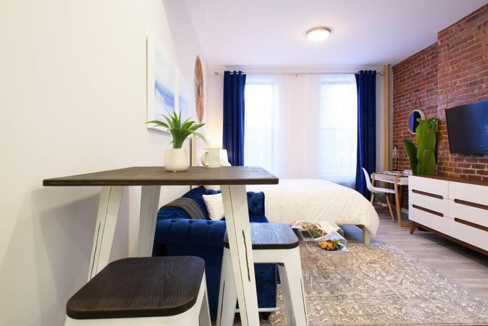 240 East Apartments Apartment in Roosevelt Island