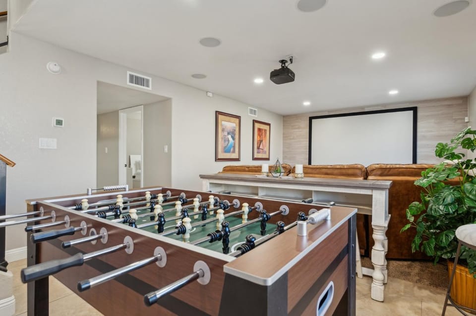 The Fritz Carlton of Glendale by PaseoHomesAZ House in Phoenix