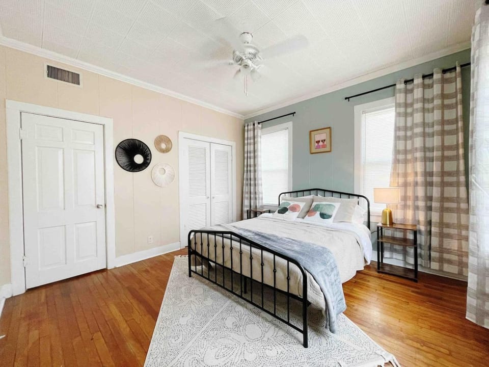 Southern Comfort Oasis House in Beaumont