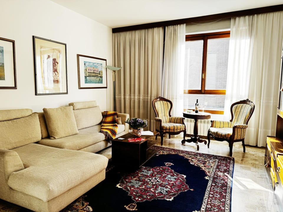 Lounge or bar
