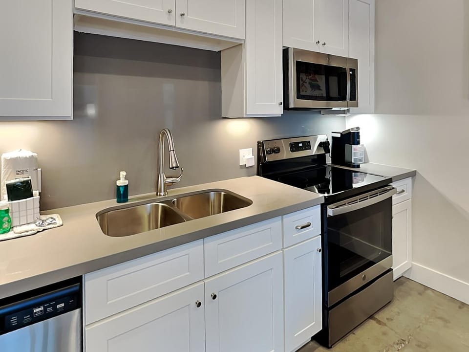Tremont Meilleur 104 Apartment in Texas City