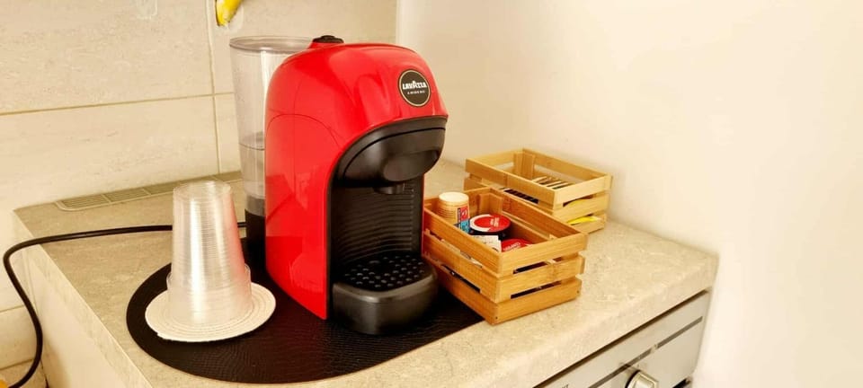 Coffee/tea facilities, kitchen