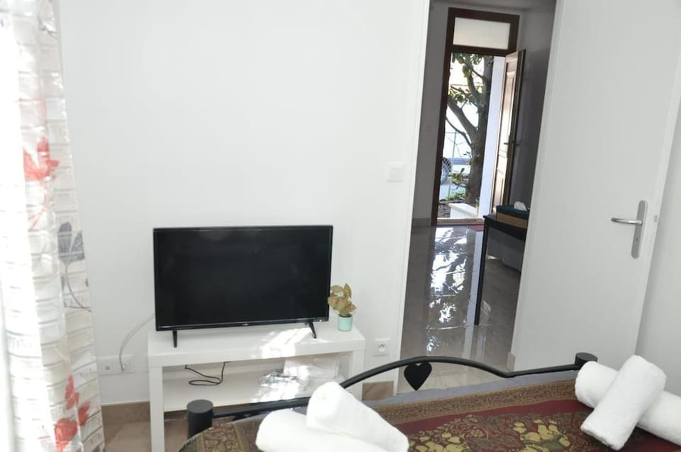 Charming Apartment Near Paris Apartment in Vitry-sur-Seine