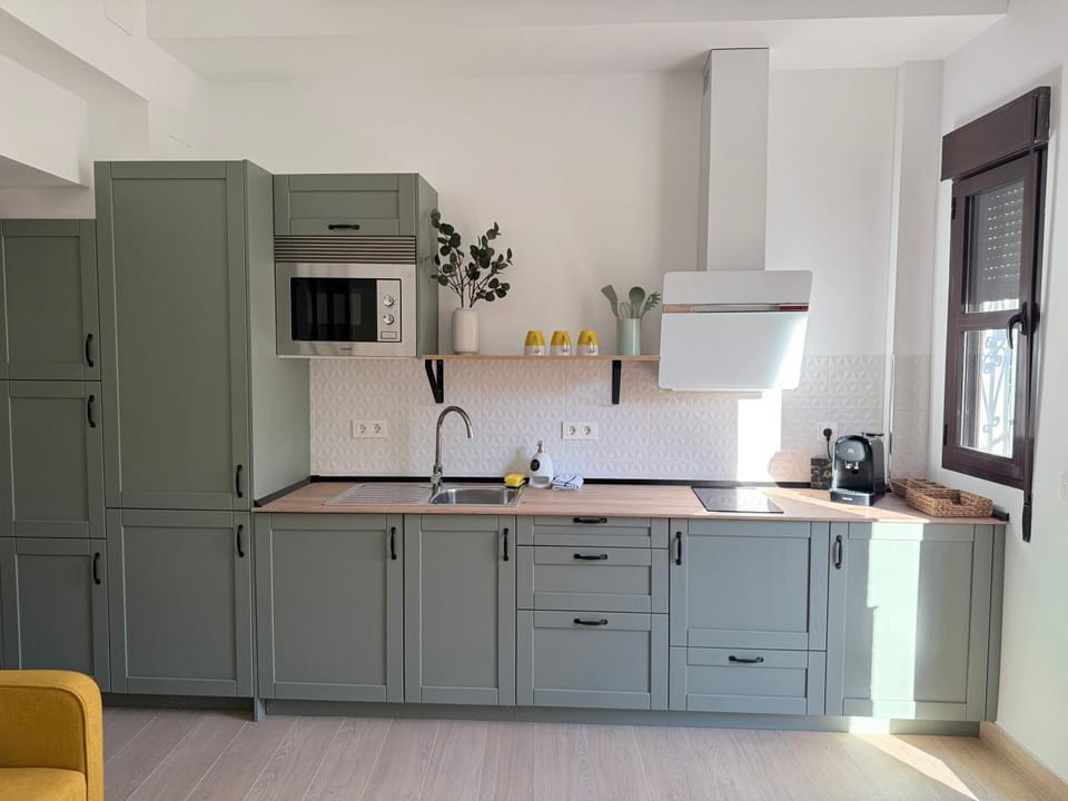 Apartamento junto a Hospital Real Apartment in Granada