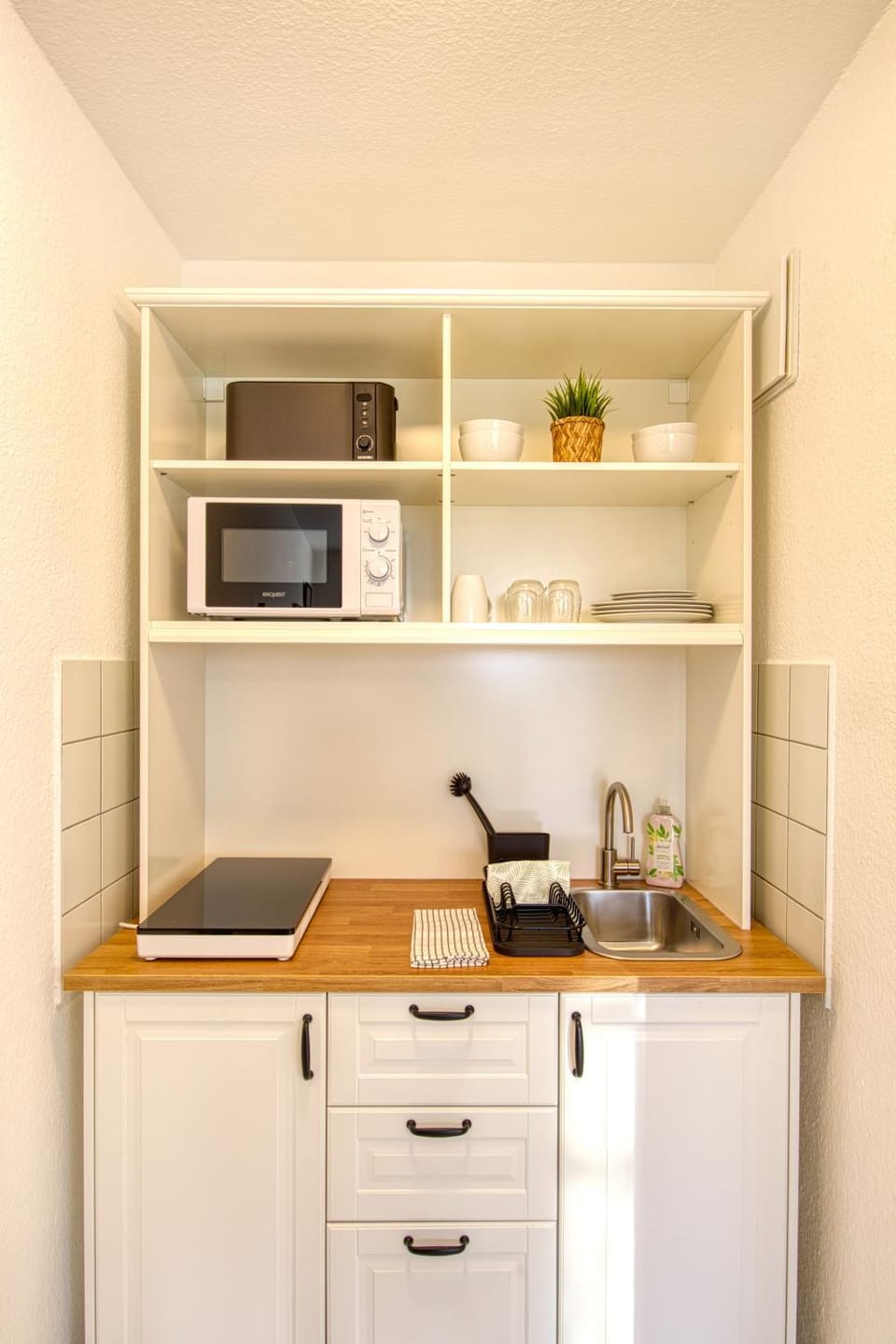 Kitchen or kitchenette, stove, kitchen