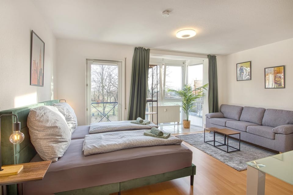 Bed, Living room, Photo of the whole room, Seating area, Bedroom