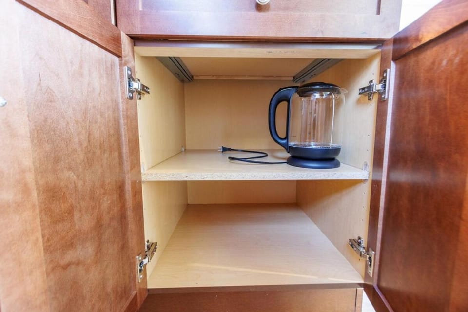 Stunning Apt w Rooftop & Game Room - Sleeps 10 Apartment in Pittsburgh