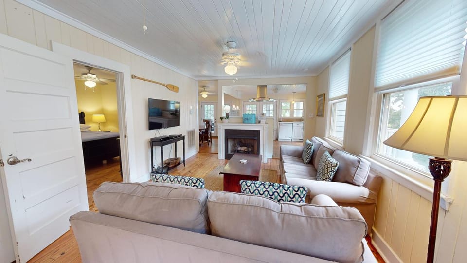 Folly Bungalow House in Folly Beach
