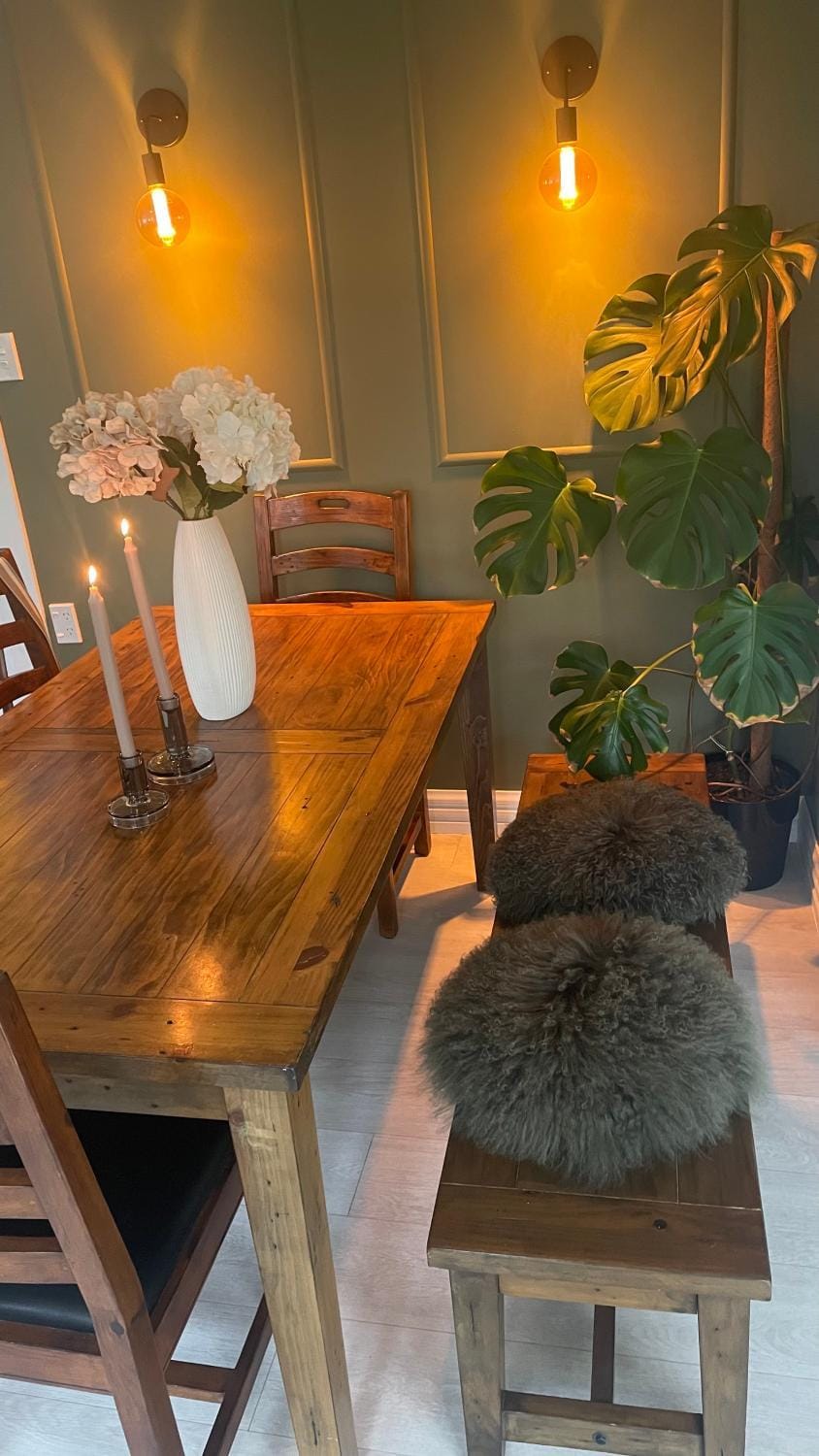 Seating area, Dining area