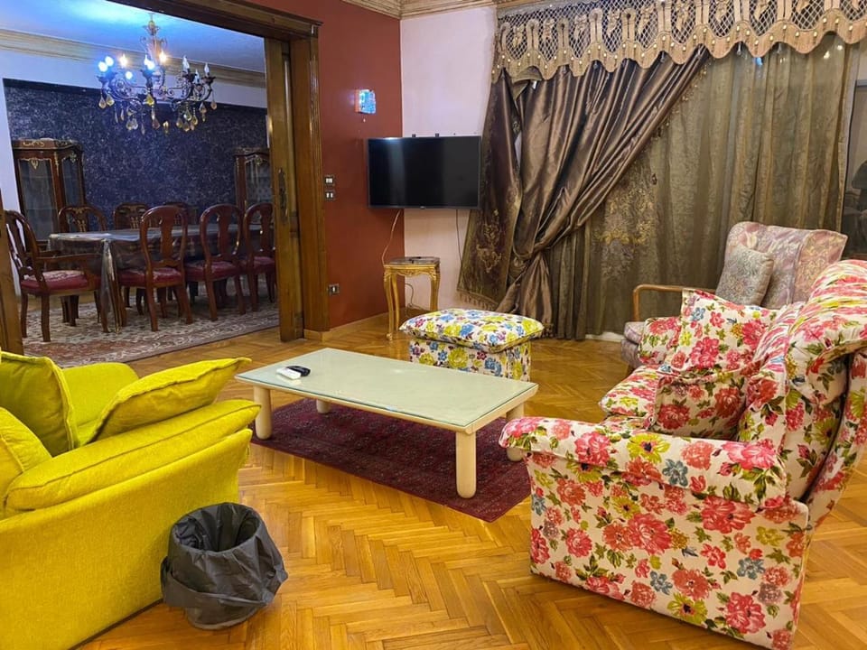 Luxury apartment for rent with Nile view Apartment in Cairo Governorate