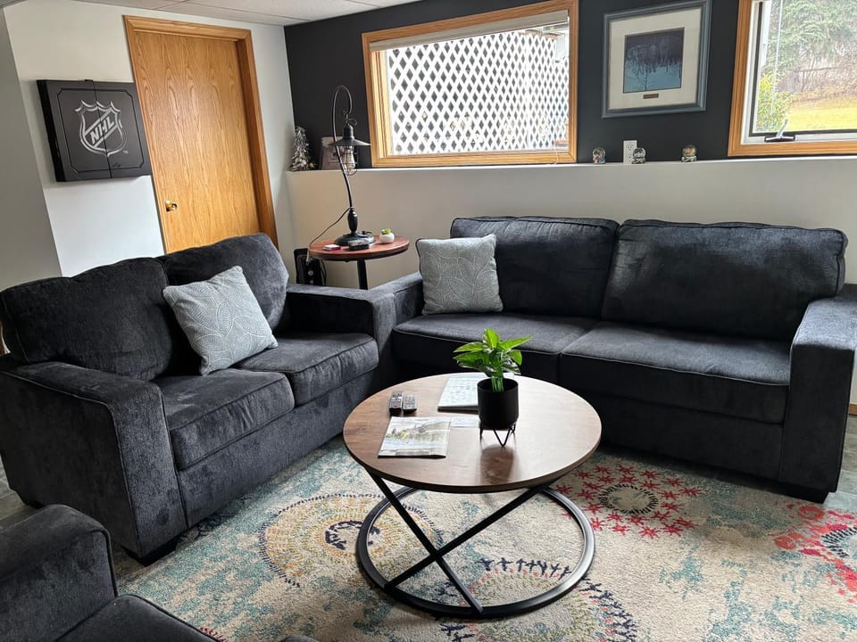 Living room, Seating area