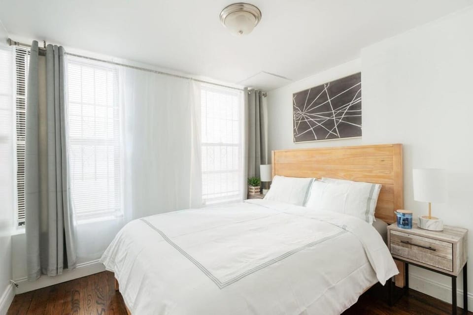 1435-3 3 Bedrooms 2Bath W&D Prime Upper East Apartment in Roosevelt Island