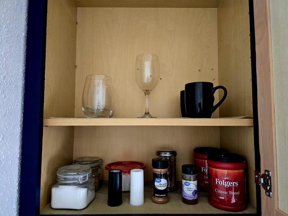 Coffee/tea facilities, Kitchen or kitchenette
