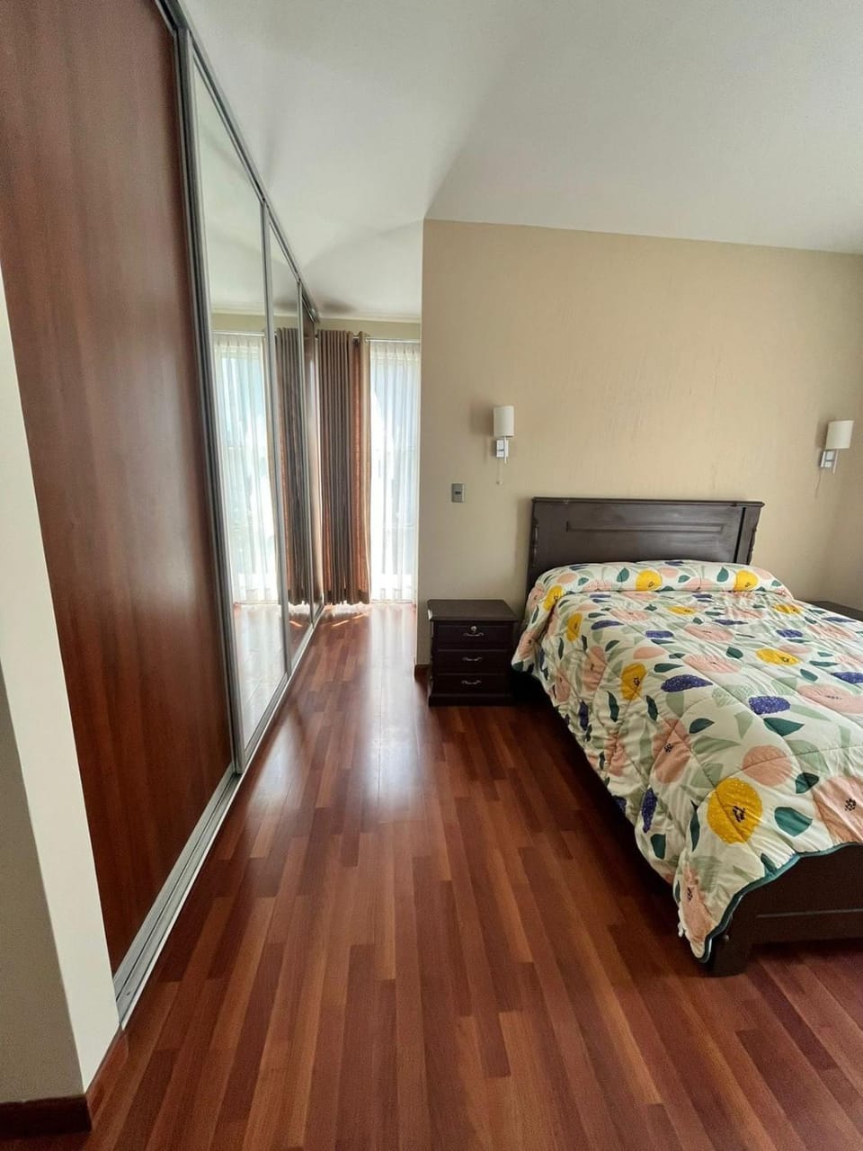 Departamento amplio de 3 dormitorios Apartment in Cochabamba