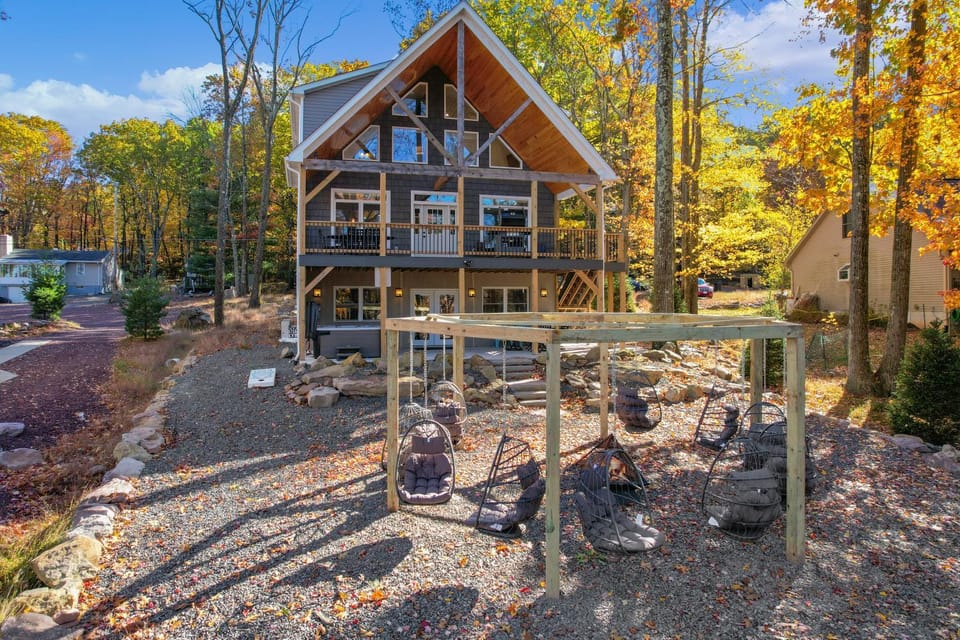 Property building, Spring, Day, Natural landscape, Children play ground, Garden, Garden view