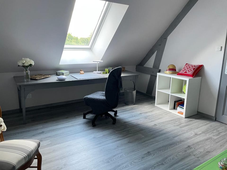 Chambre spacieuse avec piscine et parking privé Bed and Breakfast in Pays de la Loire