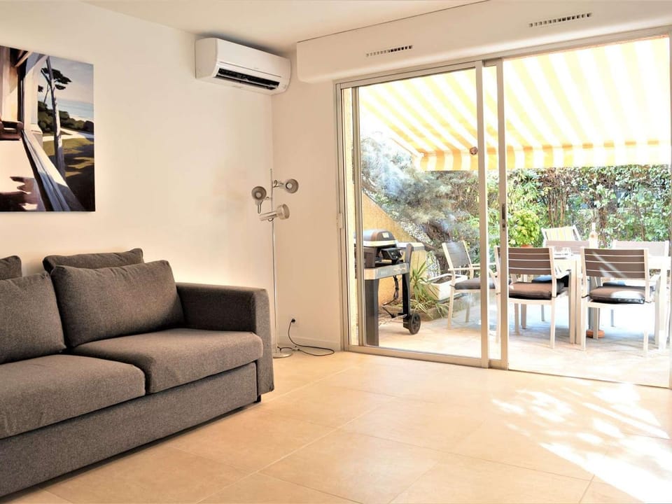 Appartement 2P Climatisé avec Jardin et Parking près de la Mer - FR-1-226B-223 Apartment in Cavalaire-sur-Mer