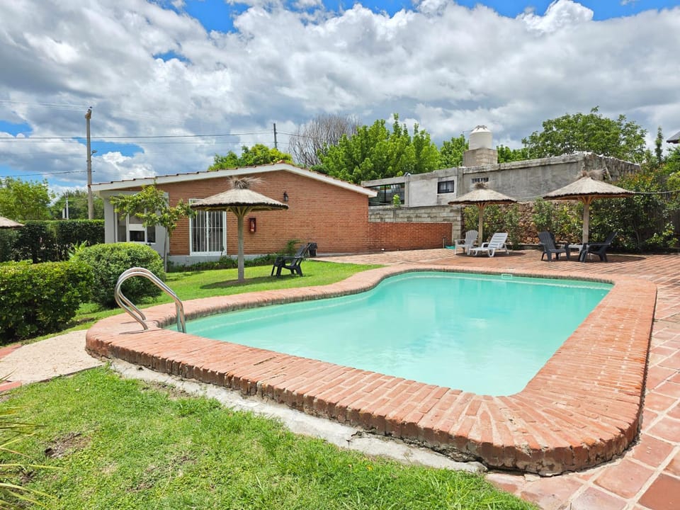 Property building, Garden, Garden view, Pool view, Swimming pool, sunbed