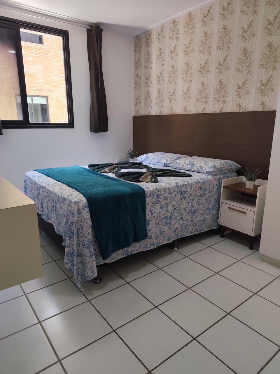 Toilet, TV and multimedia, Decorative detail, Bedroom, towels, wardrobe